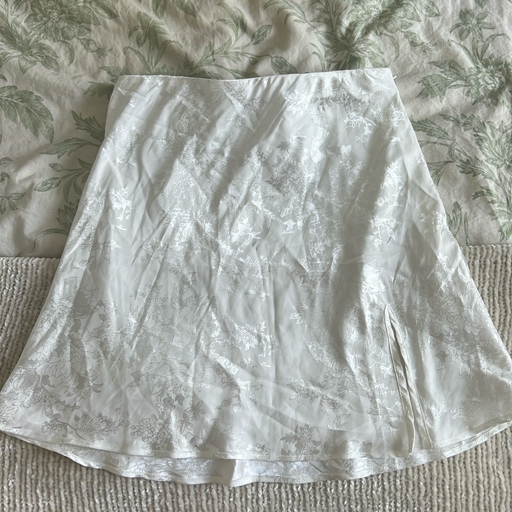 12th tribe never worn with tags silk/satin skirt